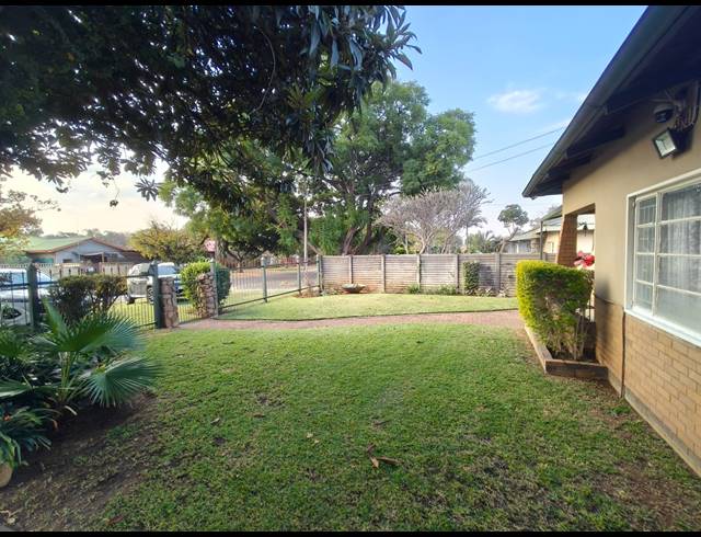 4 BEDROOM FREEHOLD FOR SALE IN OOS EINDE